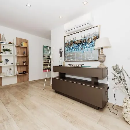 Apartment Modern First Line *