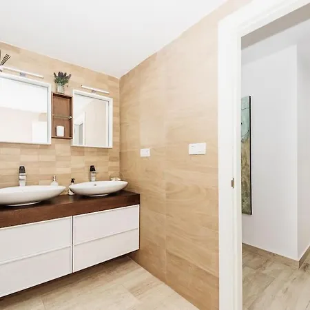 Modern First Line Apartment