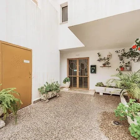 Modern First Line Apartment